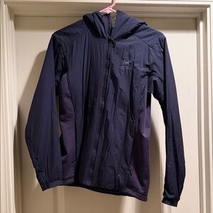 Arc'teryx Women’s Atom Jacket Navy Small
